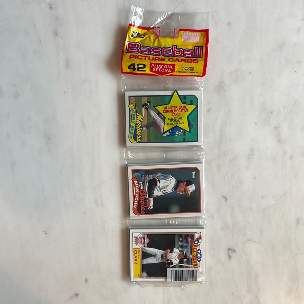 Unopened Topps 1989 Baseball Cards